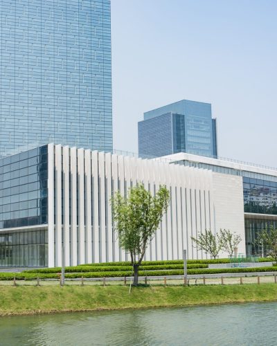 giant-glass-building (1)